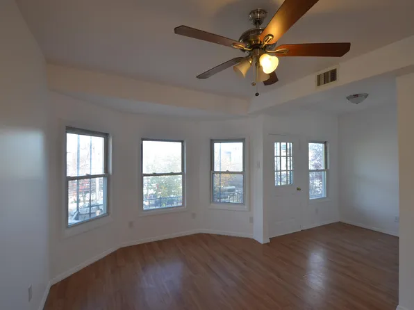 211 Duncan Avenue image 2 of 14