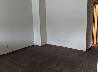 165 S Lark Ln, Wichita, KS 67209