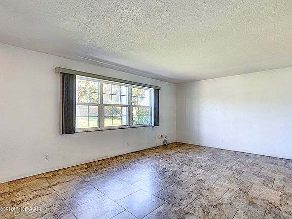 5th image of 200 Seminole Dr