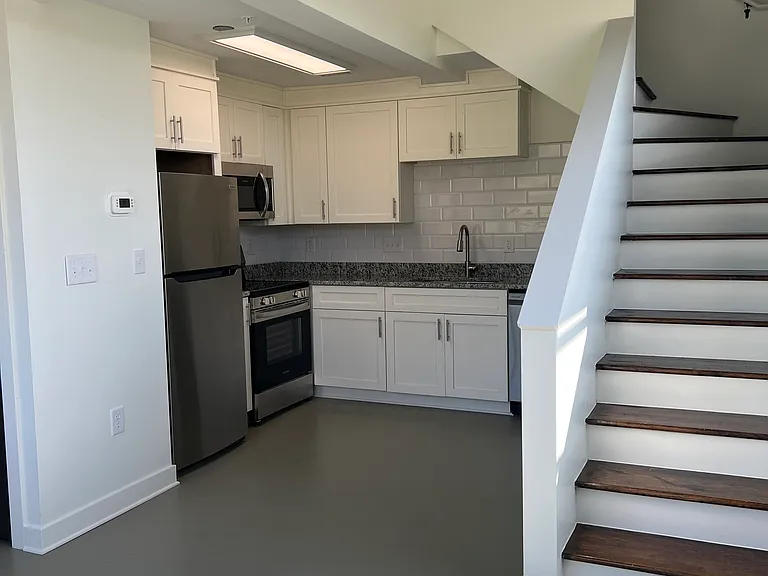 Pulaski Lofts — Photo 103