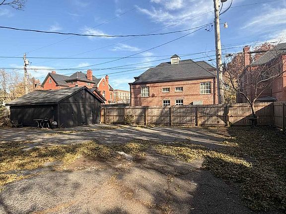 4th image of 411 S Jackson Ave #415