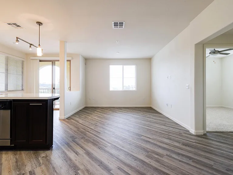Solterra Ecoluxury Apartments — Photo 18