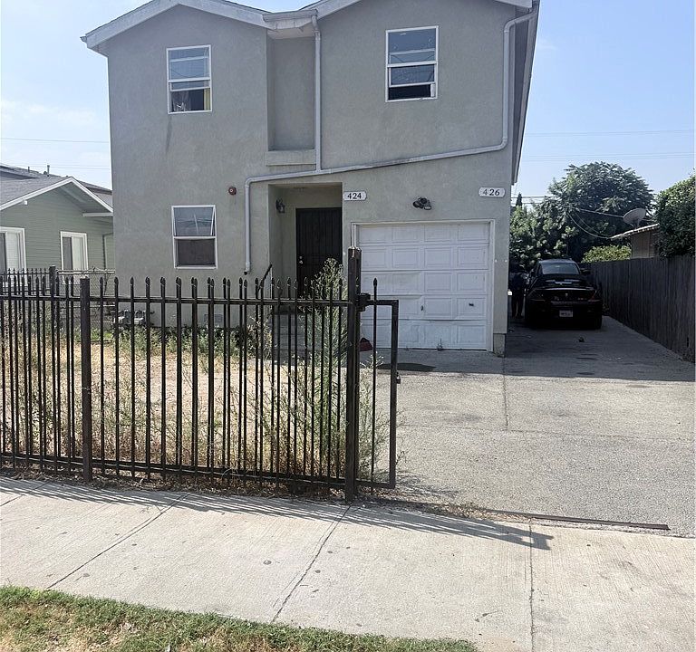 1st image of 426 E 59th Pl