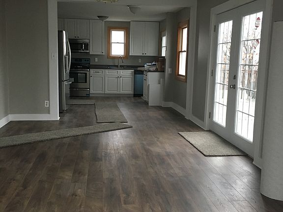 Kitchen/sunroom