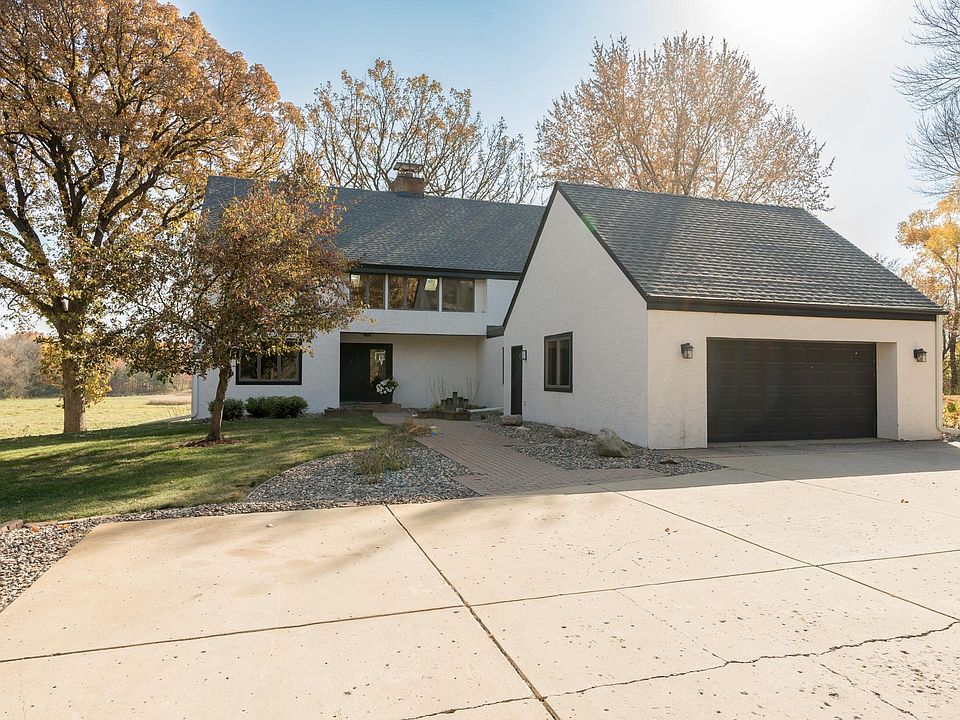 1st image of 26555 Redwing Ave