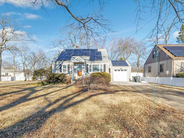 66 South Woodland Drive, Milford, CT 06460