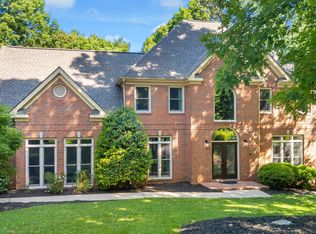 1905 Summer Breeze Ln, Hixson, TN 37343