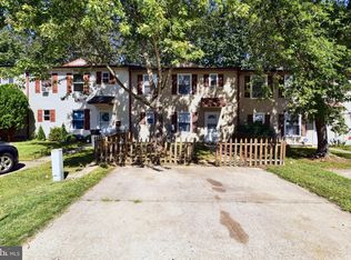 28 Yorkshire Rd, Sicklerville, NJ 08081