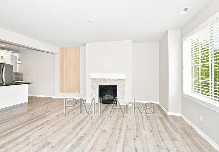 7423 Better Way SE #105 — Photo 5