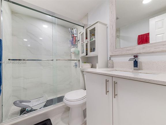 4th image of 4655 Palm Ave APT 332
