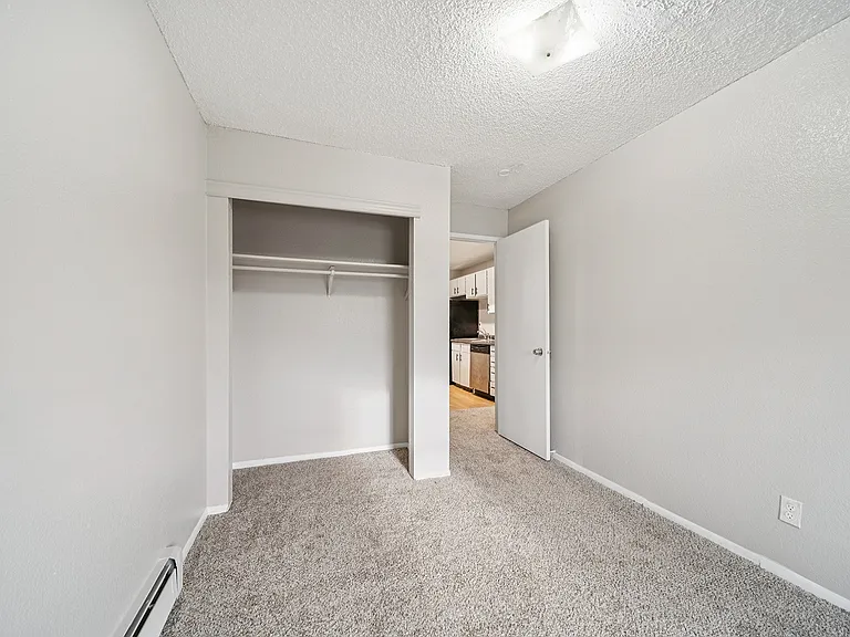 Kings Court — Photo 17