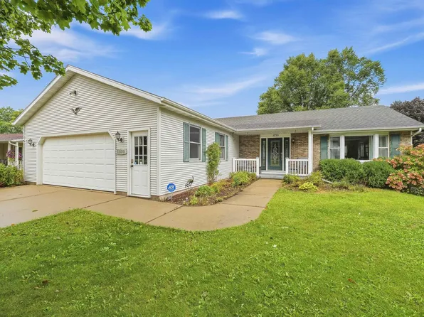 1030 Georgetown Ter, Beaver Dam, WI 53916