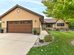 1103 Squire Ln, West Bend, WI 53090