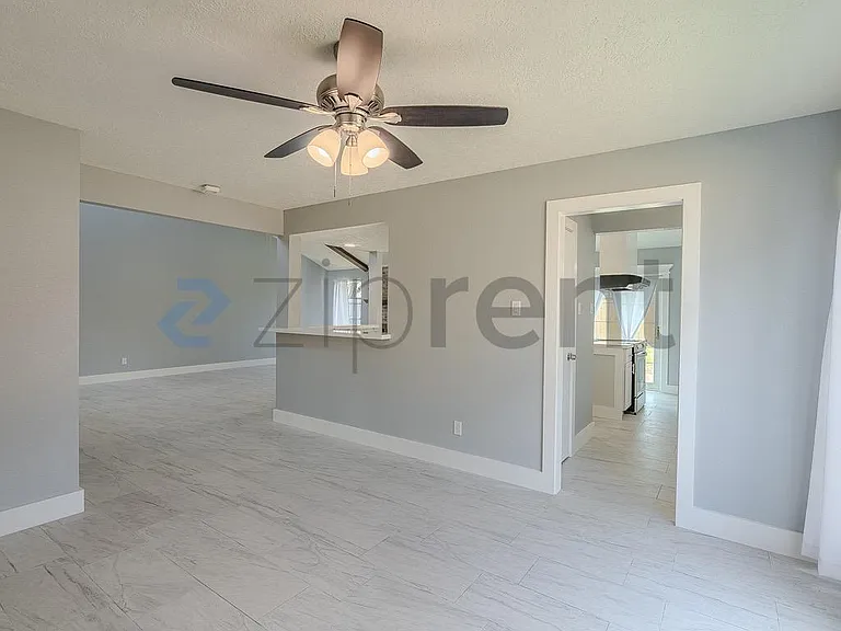 16402 Mill Point Dr — Photo 10