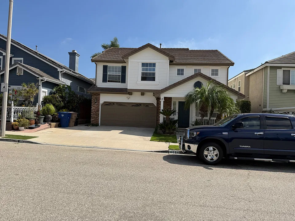 694 Walcott Ave