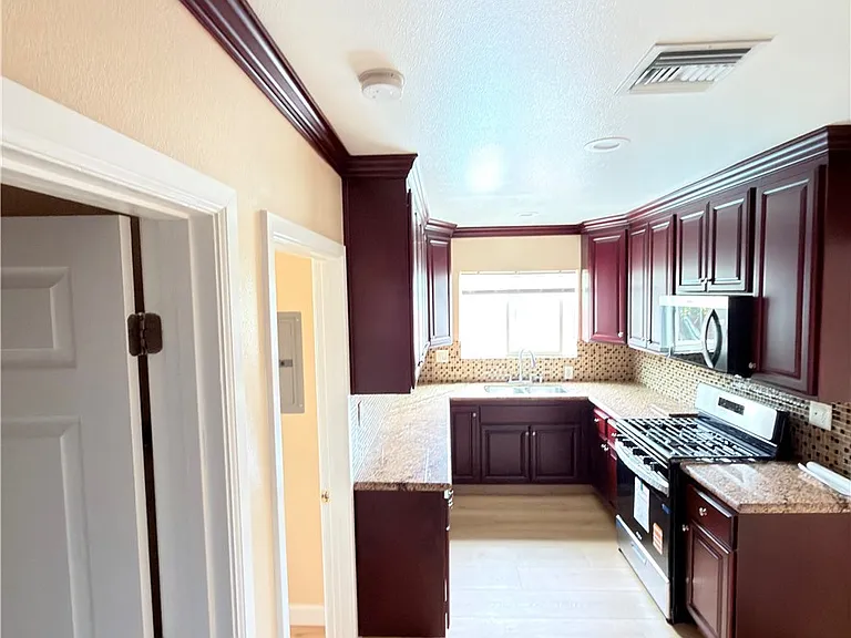 8018 Radford Ave — Photo 1