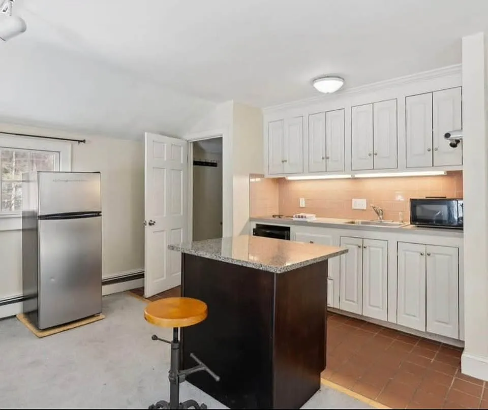 1 bed, $2,000 — Photo 4
