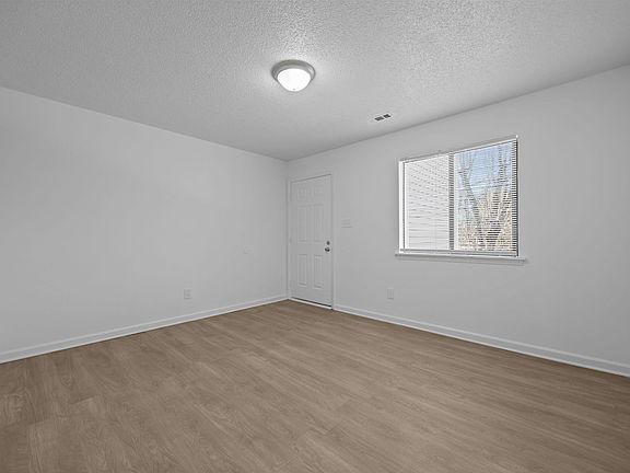 5th image of 1011 Camden Ave #C03