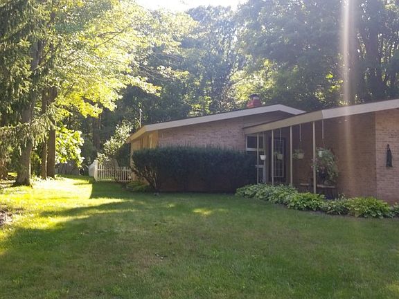 2nd image of 3709 Moorland Dr