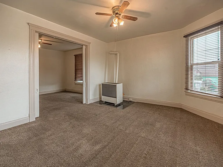 207 Midway Ave — Photo 27