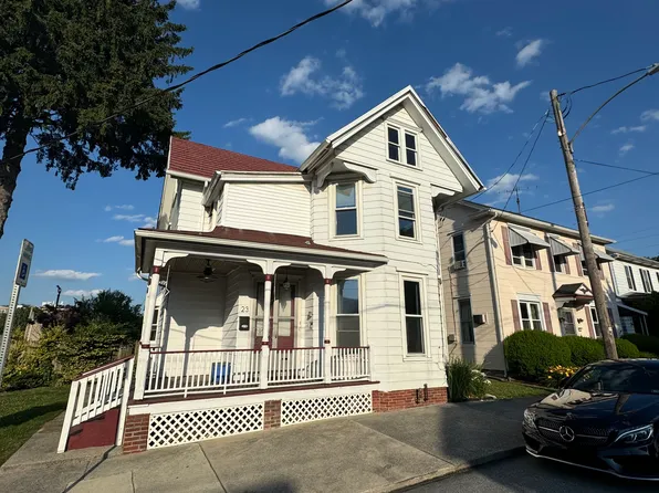 23 S Hanover St, Hummelstown, PA 17036