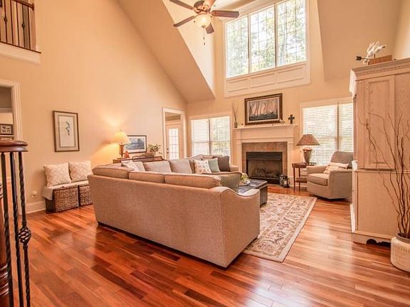 4th image of 9560 Legacy Oaks Dr