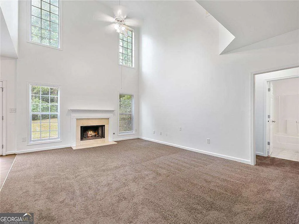 5 bed, 3.0 bath, $2,500 — Photo 4