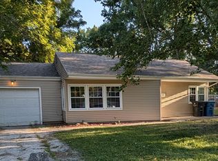 2833 38th Ave, Rock Island, IL 61201