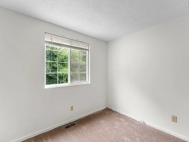 9428 Tracey Lynne Cir — Photo 16