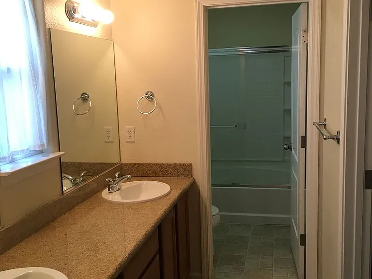 2113 Vienna Way — Photo 7