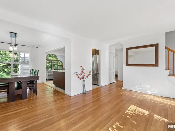 16-03 Radburn Rd, Fair Lawn, NJ 07410