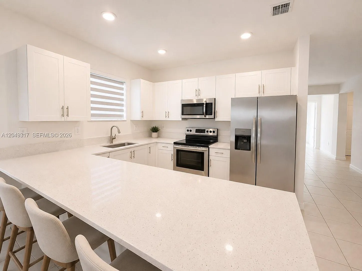 4 bed, 1827 sqft, $3,500 — Photo 2