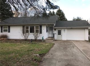 43 Wood St, Westfield, NY 14787