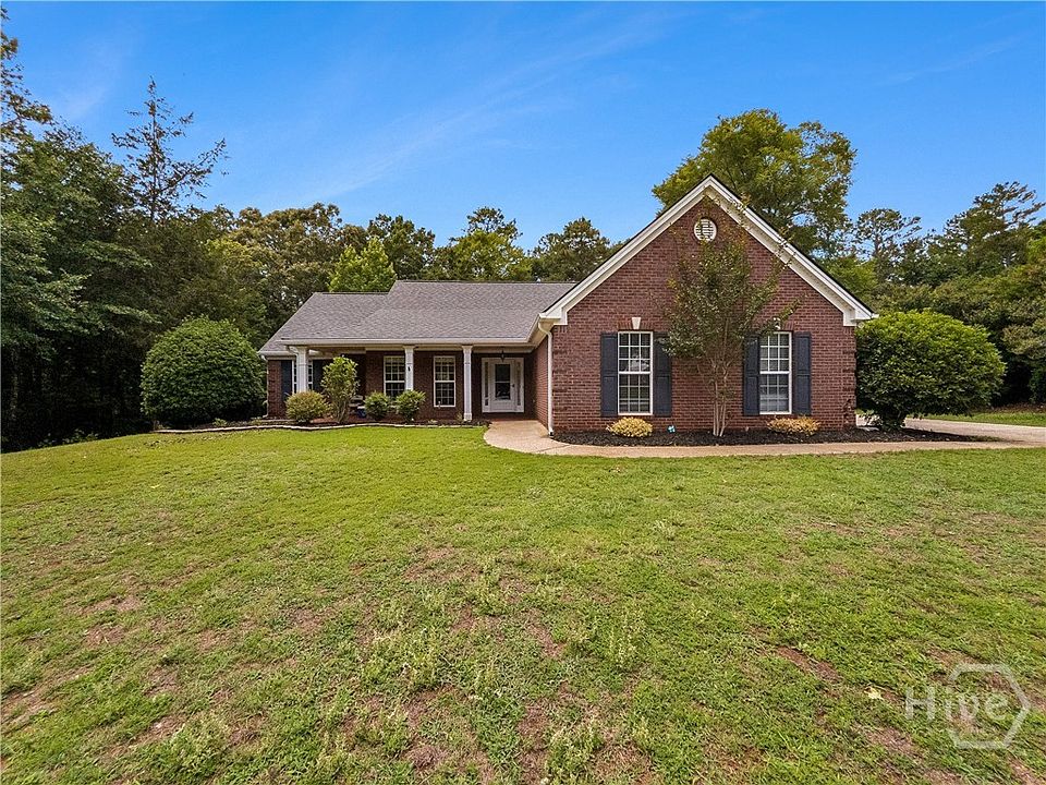 1st image of 210 Lexington Circle