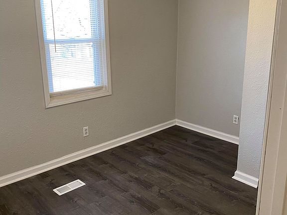 2nd image of 217 S 10th St
