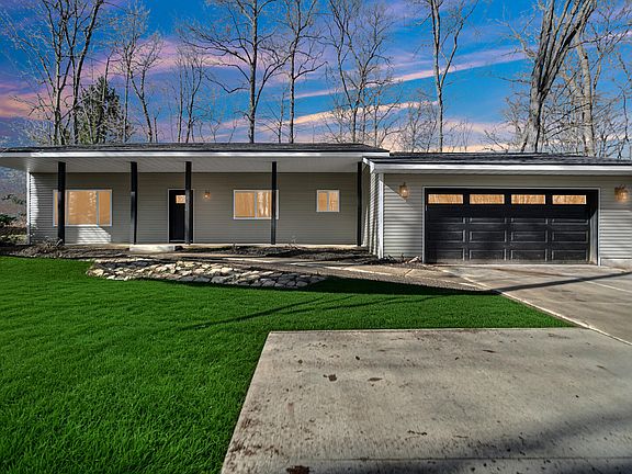 2nd image of 3005 Silhavy Rd