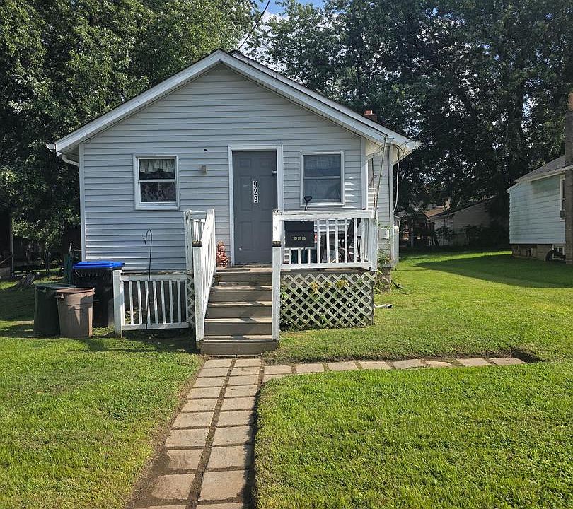 2nd image of 929 Randall Ave