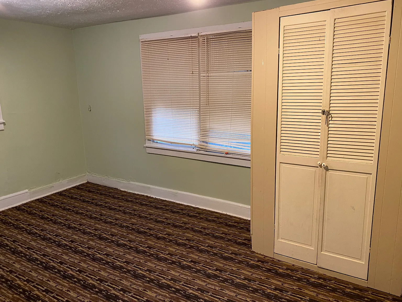 Studio, 600 sqft, $895 — Photo 2