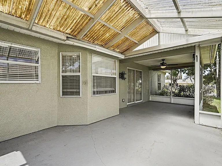 880 Vocelle Ave — Photo 24