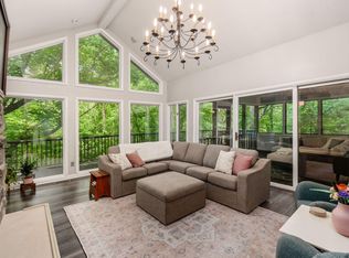 7089 Cooper Rd, Westerville, OH 43081