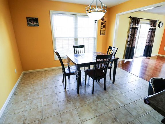 5th image of 2217 W Kenfield Ct