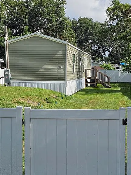 1831 Ruby St — Photo 31