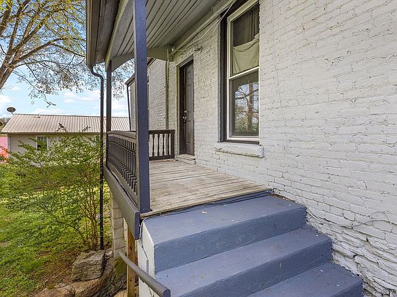 2nd image of 306 E High St #B