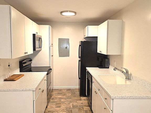 5th image of 204 Mechanic Street #11