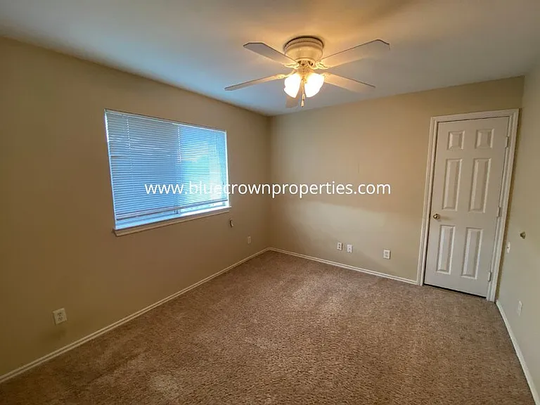 1829 Carver Dr — Photo 14