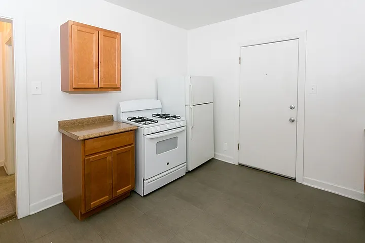 4455 S. Greenwood Avenue — Photo 23