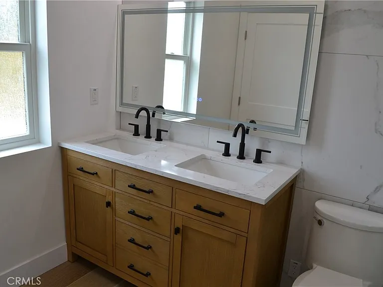 12747 Hilltop Dr #B — Photo 17
