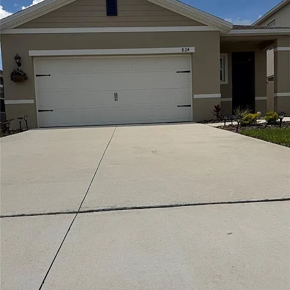 824 Horsetail Dr — Photo 11