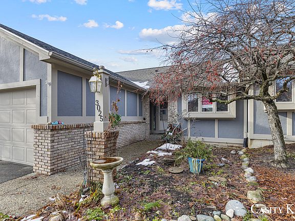 4th image of 3025 Kay Dr SE