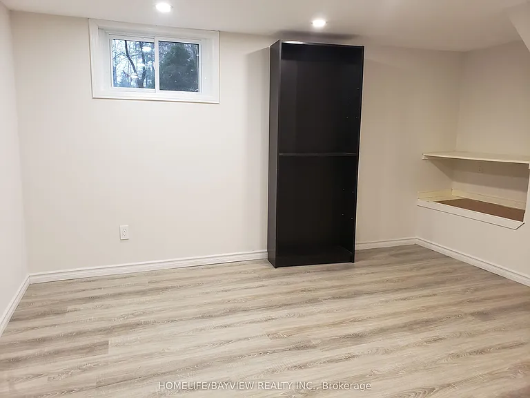 45 French Cres #BASEMENT — Photo 8
